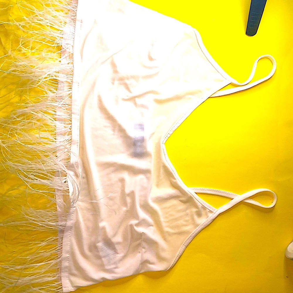 White feather crop top. (Used)